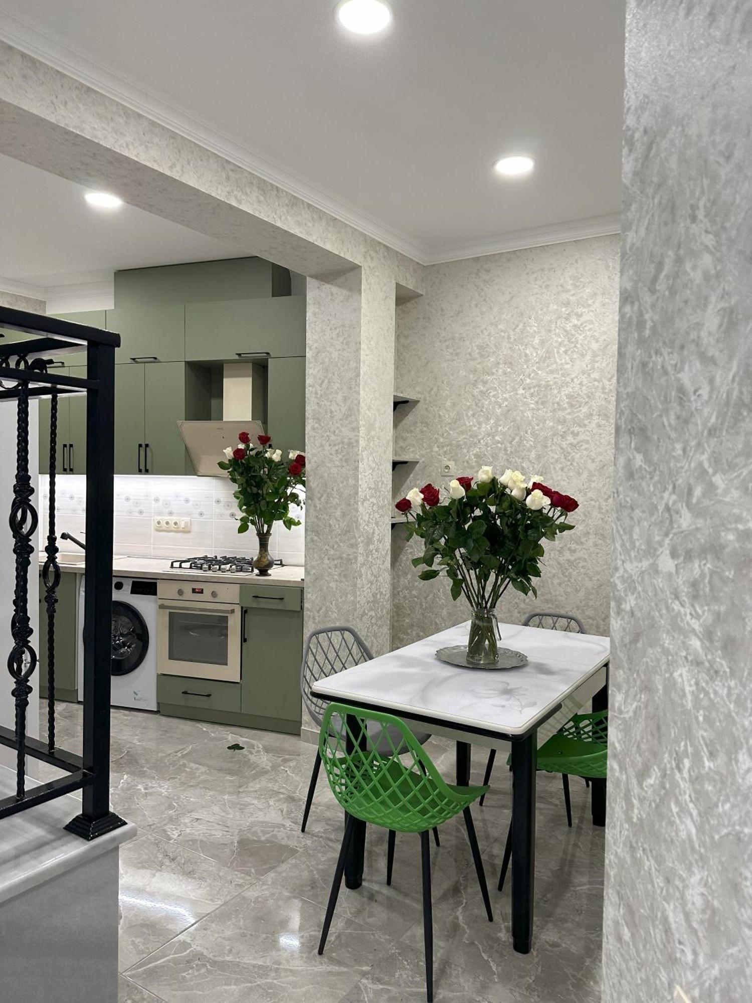 Three Palms Guest House Tbilisi Luaran gambar
