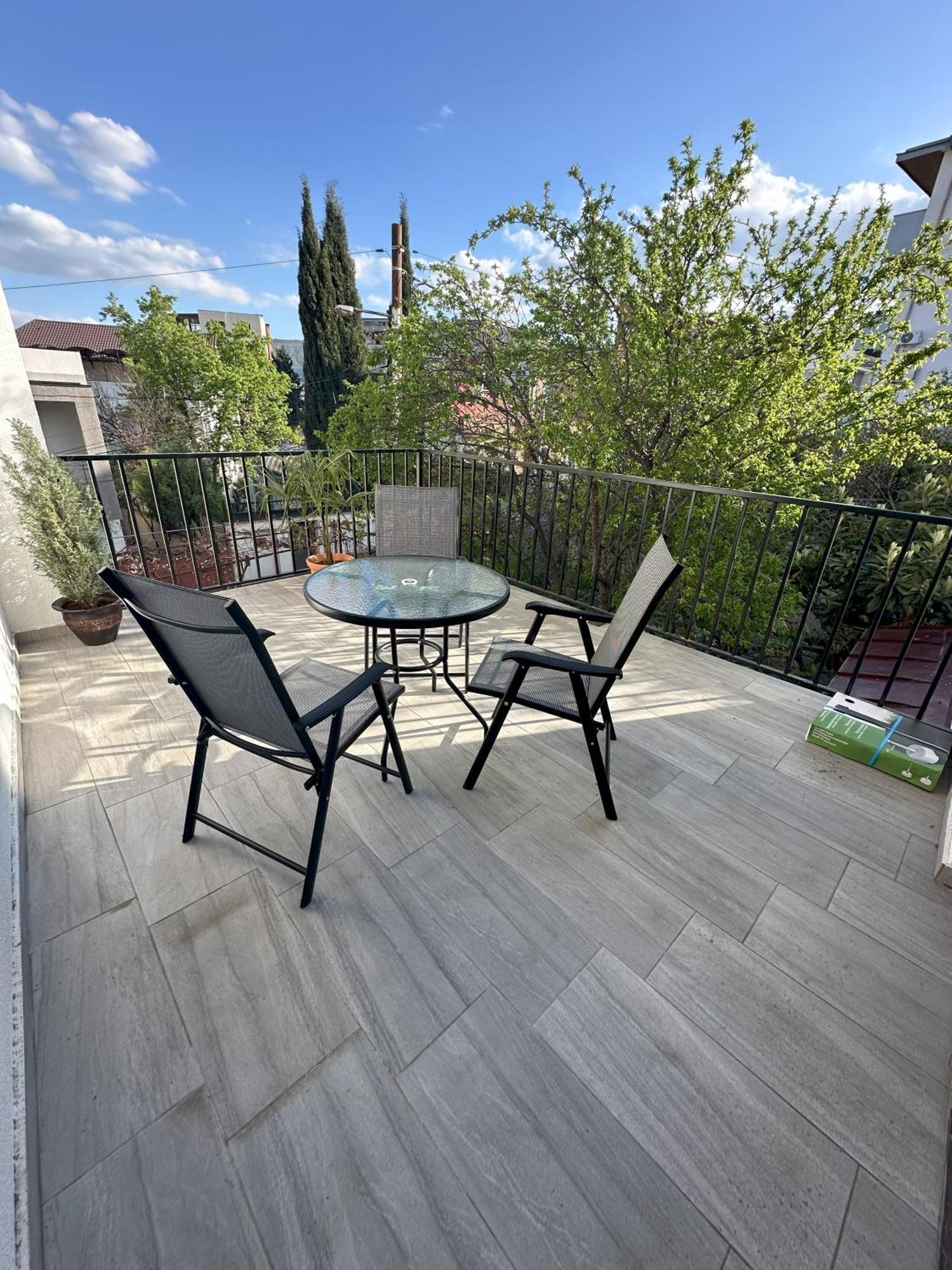 Three Palms Guest House Tbilisi Luaran gambar